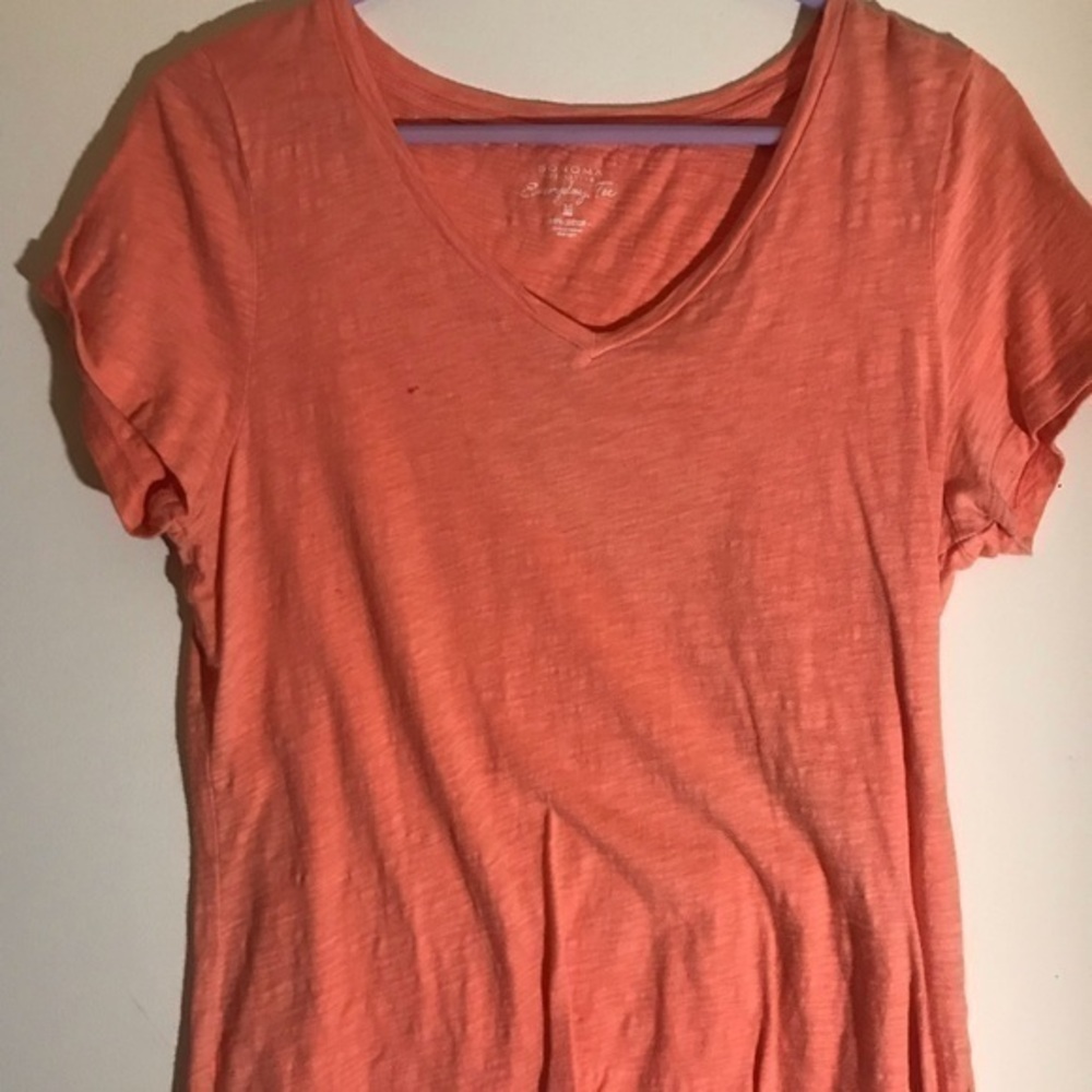 peach colored t shirt